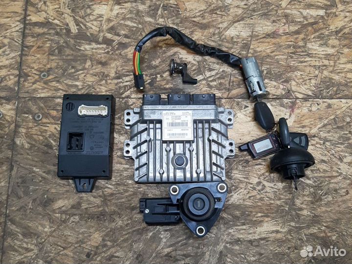 Комплект ключи эбу Рено Дастер 1.5