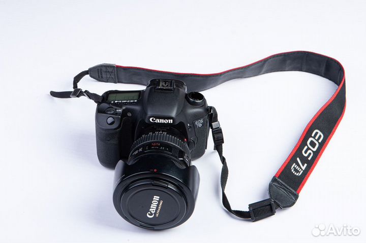 Зеркальный фотоаппарат canon 7d