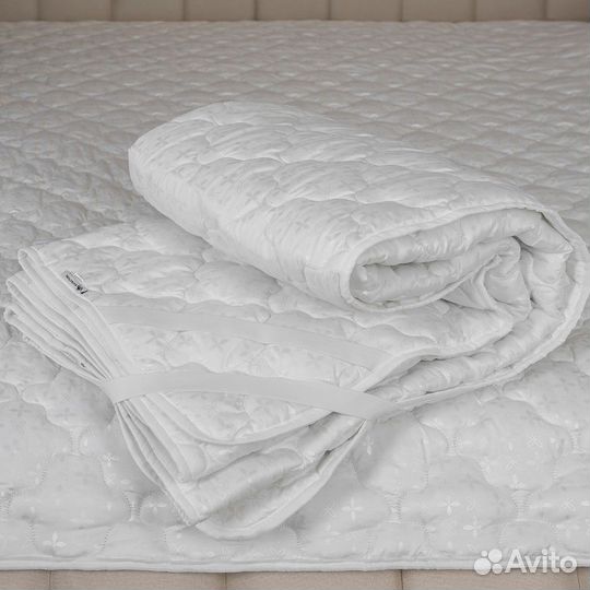 Наматрасник-топпер Лотус