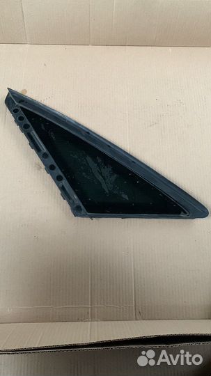 Заднее боковое стекло глухое Audi A8 D4