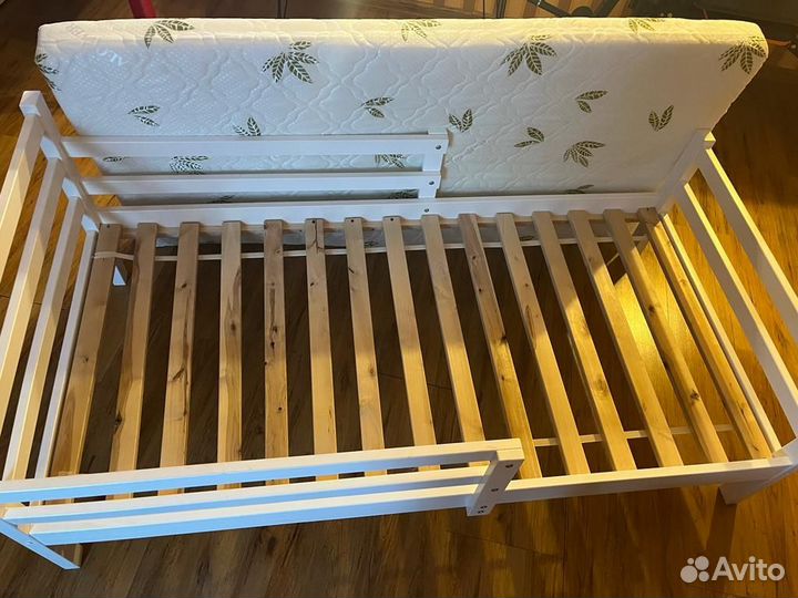 Кровать детская из массива берёзы