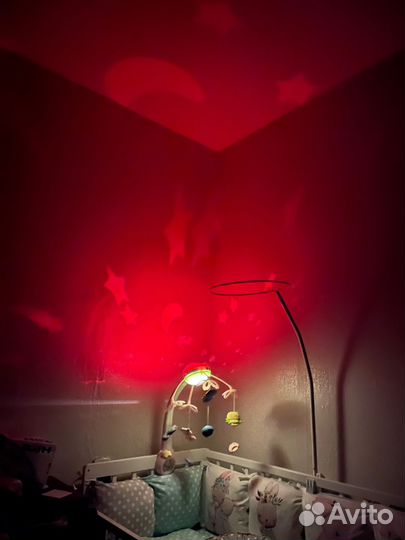 Мобиль на кроватку с проектором