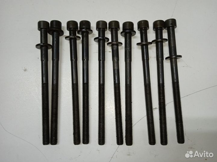 Kia Ceed (ED) l комплект болтов головки блока