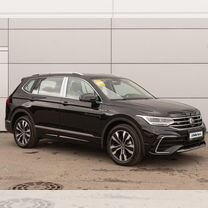 Volkswagen Tiguan L 2.0 AMT, 2023, 15 км, с пробегом, цена 4 848 000 руб.