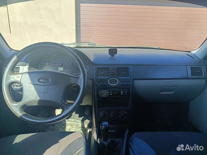 LADA Priora 1.6 МТ, 2010, 180 000 км