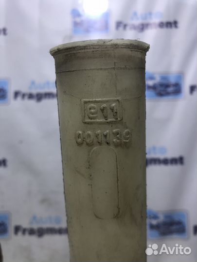 Бачок омывателя лобового стекла Toyota Avensis 1