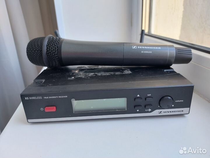 Микрофон беспроводной sennheiser XS