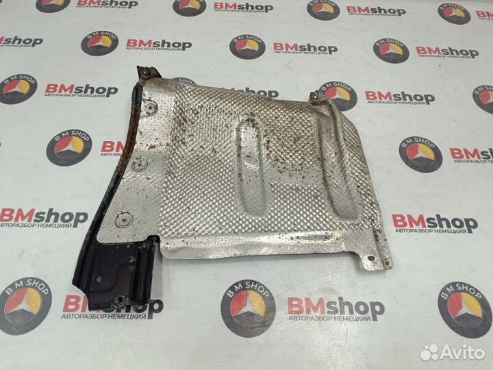 Тепловой экран задний левый Mercedes-Benz E 250