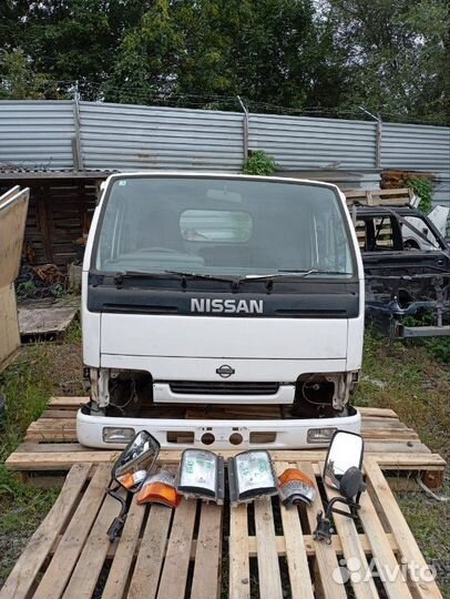 Кабина Nissan Atlas P4F23 TD27 1997