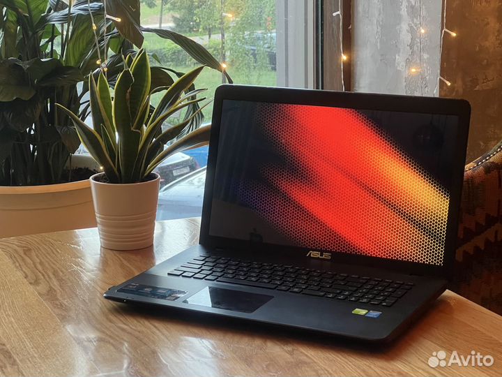 Ноутбук asus