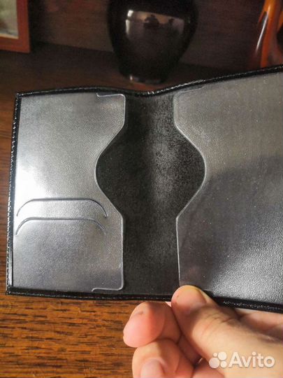 Обложка на паспорт кожаная