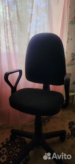 Компьютерное кресло