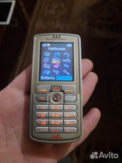 Sony Ericsson W700i