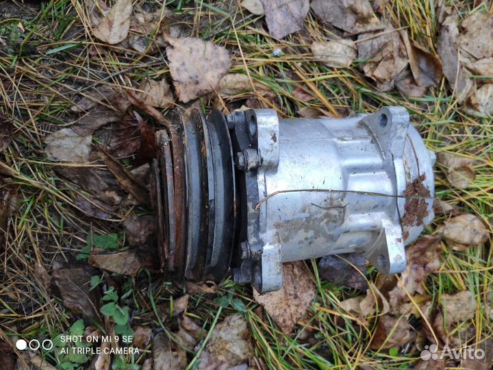 Компрессор автомобильный от рефрижератора