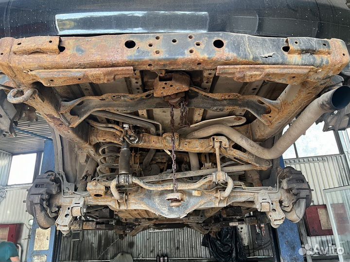 Пескоструйная обработка днища автомобиля