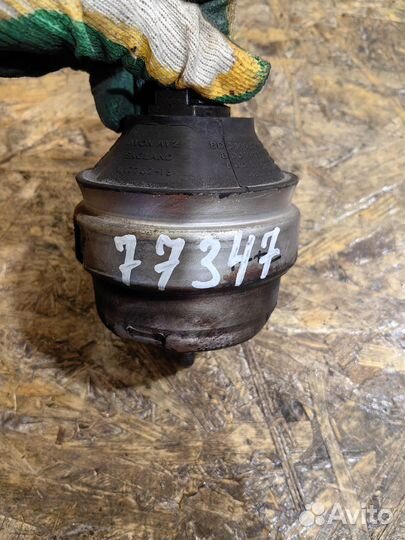 Подушка Двигателя Пассат Б5 А4 Б5 А6 С5 8D0199379J