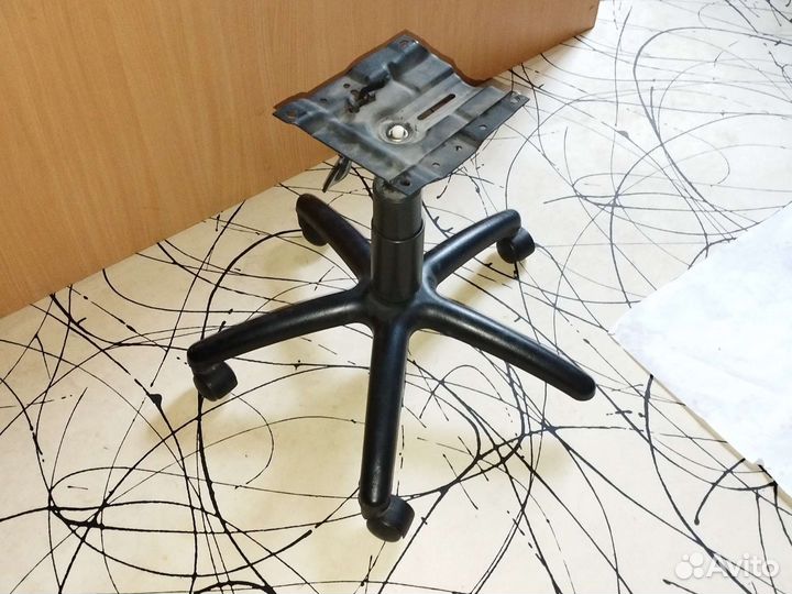 Крестовина для офисного кресла с газлифтом