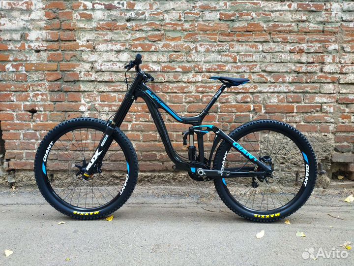 Giant Glory Advanced DH 27.5/Suntour Rux/Ccdb Air