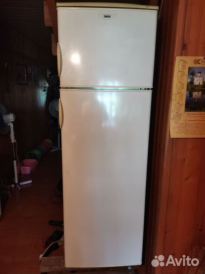 Холодильник Zanussi 170 см, не включается