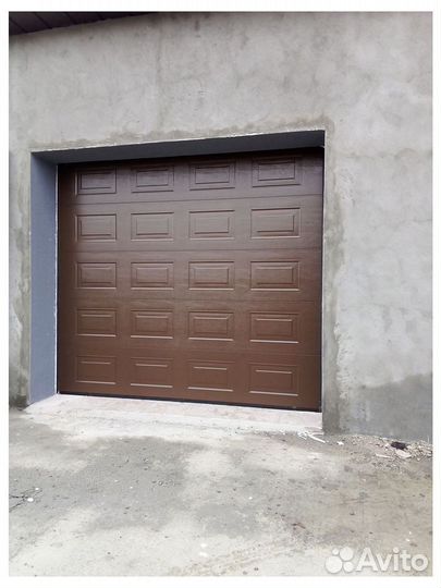 Секционные подъёмные гаражные ворота