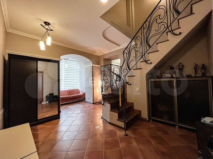 4-к. квартира, 175,8 м², 5/5 эт.