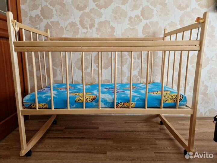 Детская кровать для младенца