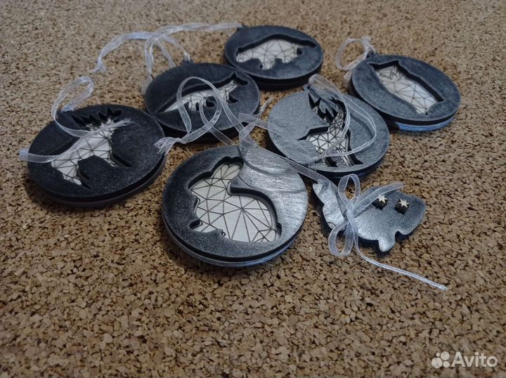 Новогодние елочные игрушки. Шары и звери