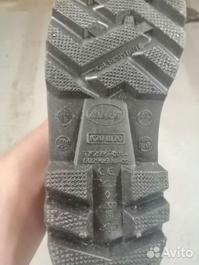 Резиновые сапоги, ботинки