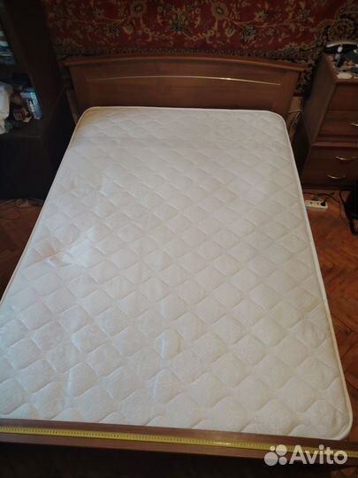 Кровать с матрасом 140*200 (155*215)