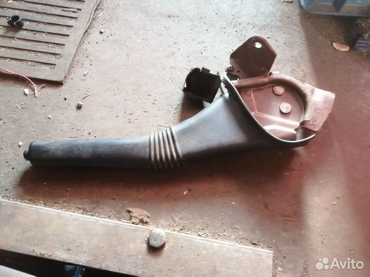 Рычаг ручника Renault Sandero Logan Duster Largus