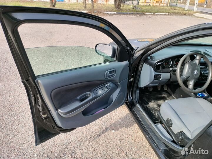 Nissan Almera 1.5 МТ, 2005, 217 530 км