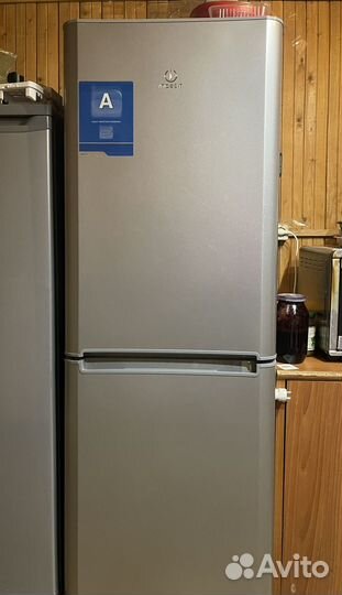 Морозилка - Холодильник Indesit