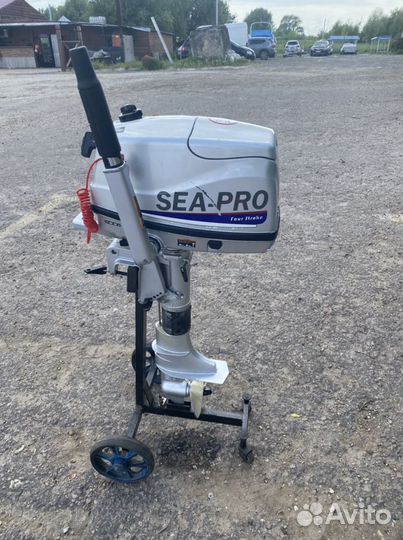 Лодка hunter 320 с мотором 5 лс