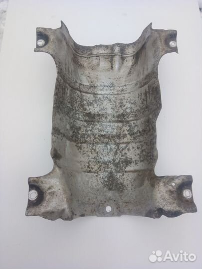 Тепловой отражатель Nissan Bluebird