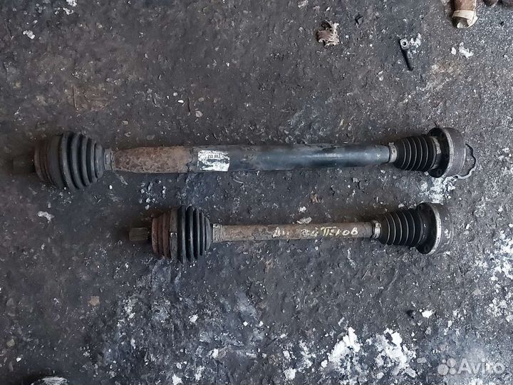 Привод Полуось передняя Фольксваген Гольф5 1.4