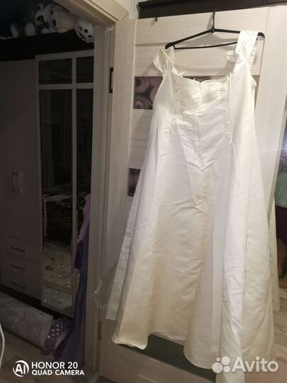 Свадебное платье