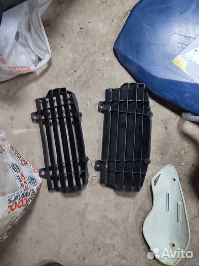 Пластик на мотоцикл эндуро разный