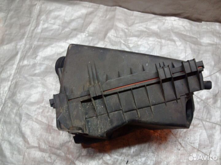 1J0129607AE Корпус воздушного фильтра VW 1.9 TDI