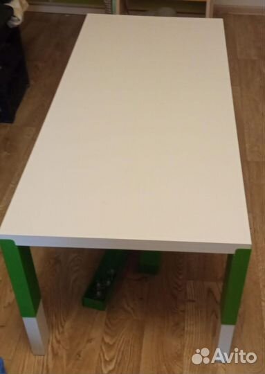 Письменный стол для школьника IKEA