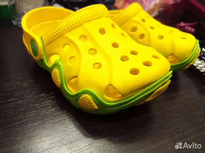 Детская обувь разная