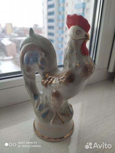 Фарфоровая статуэтка-графин петушок