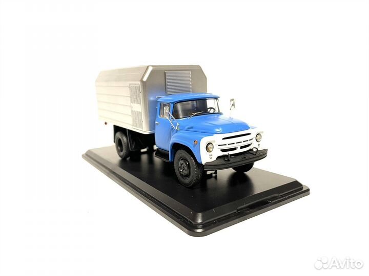 Грузовик лумз 890М рефрижератор ЗИЛ 130 1/43 SSM