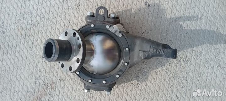 Поворотный кулак Урал