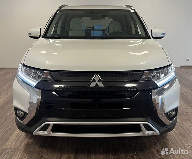 Mitsubishi Outlander 2.0 CVT, 2022, 48 208 км