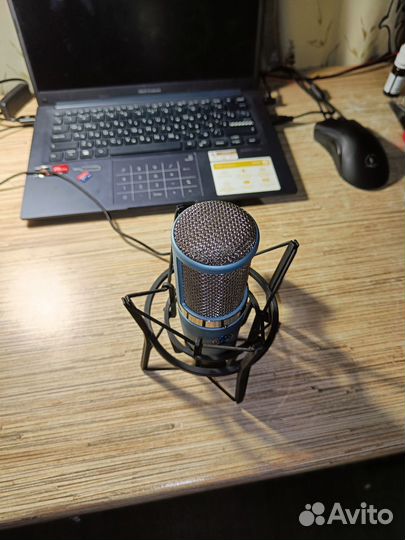 Студийный микрофон akg 420