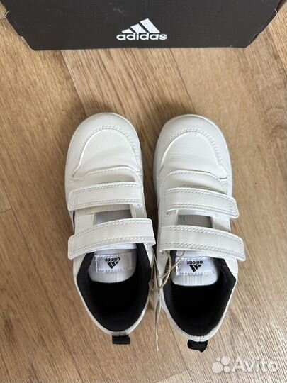Кроссовки adidas