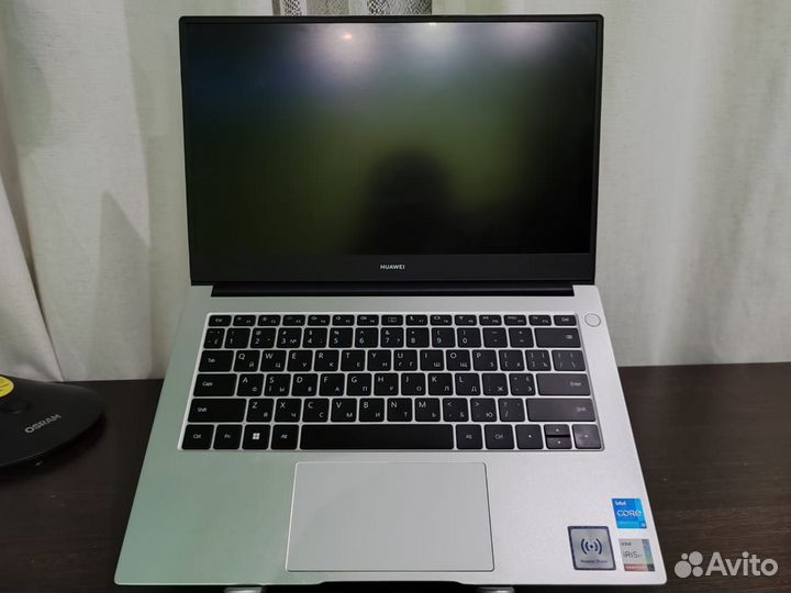 Ультрабук huawei