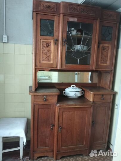 Антикварный буфет