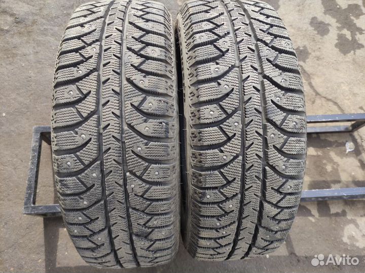 Bridgestone Ice Cruiser 7000S 185/60 R15 84T