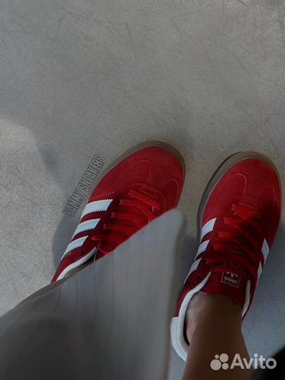 Adidas gazelle indoor красные